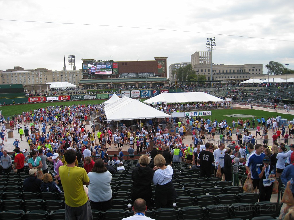 Fort4Fitness 2011 026.JPG - The 2011 Fort Wayne Indiana "Fort 4 Fitness" Half Marathon. September 24, 2011. My first time here, the fourth running of the race.